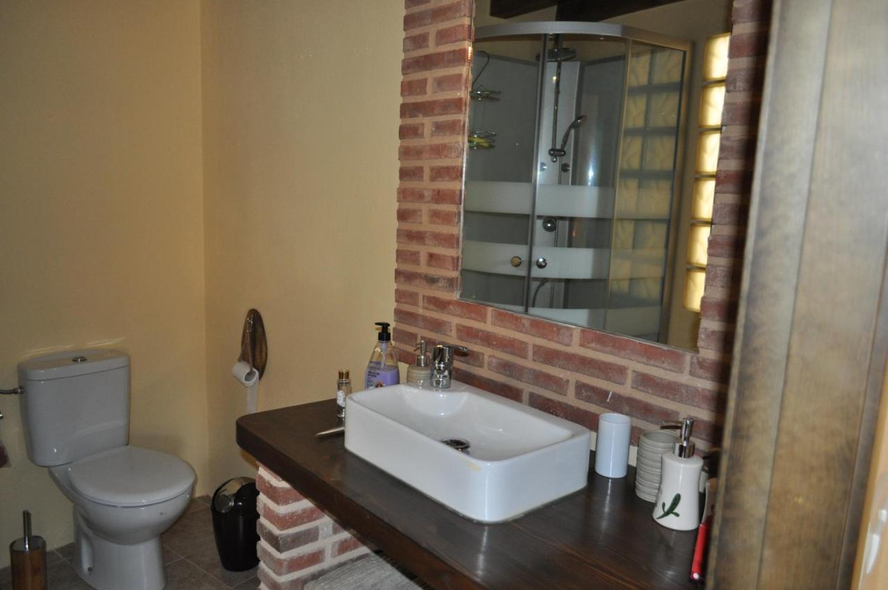 Maison d'hôtes El Rincon Secreto De Gredos Especializada En Celiaquia Y Diabetes Y Jacuzzi à Tormellas Extérieur photo