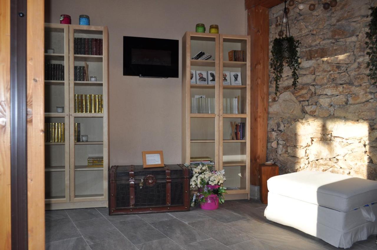 Maison d'hôtes El Rincon Secreto De Gredos Especializada En Celiaquia Y Diabetes Y Jacuzzi à Tormellas Extérieur photo